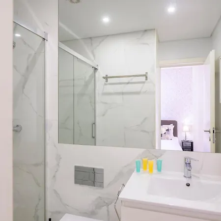Terro Collection - Eca De Queiros Apartment