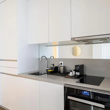 Terro Collection - Eca De Queiros Apartment