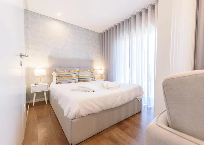 Terro Collection - Eca De Queiros Apartamento